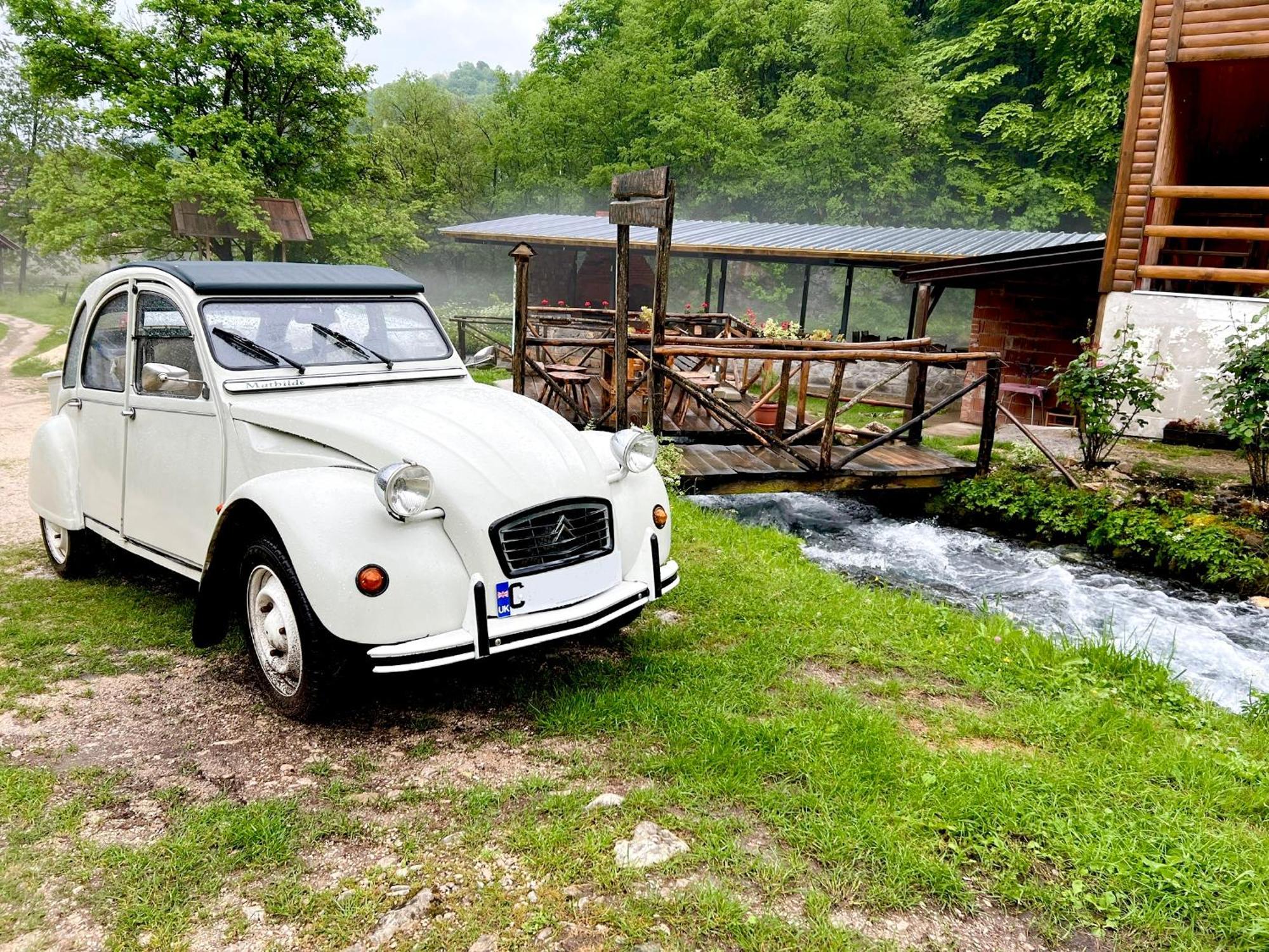 Domacinstvo Na Kraju Svijeta Pensionat Sipovo Exteriör bild