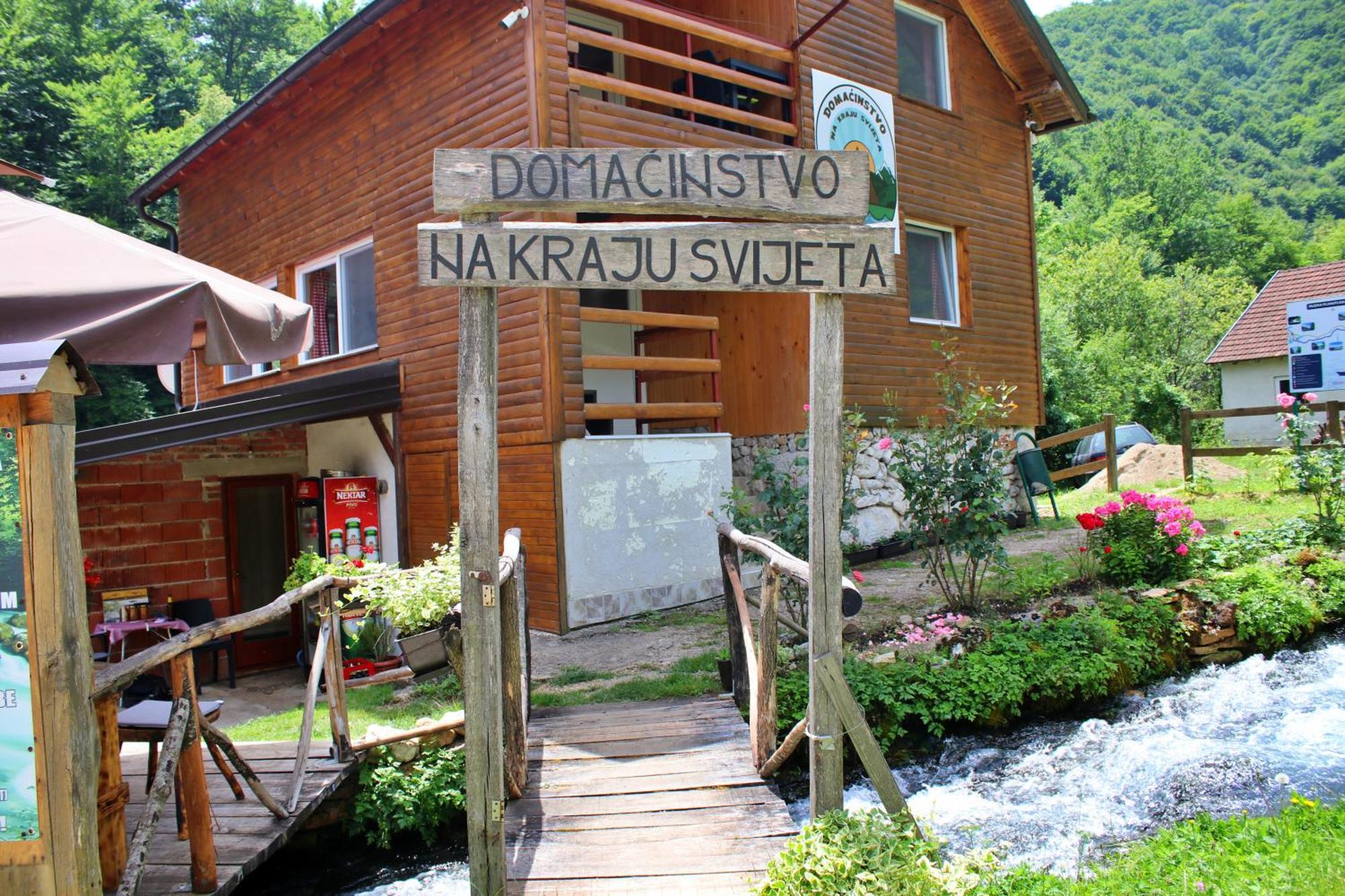 Domacinstvo Na Kraju Svijeta Pensionat Sipovo Exteriör bild